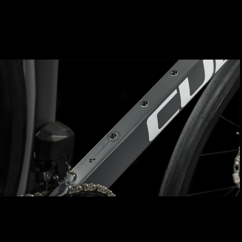 CUBE AGREE C:62 105 Di2 grey ‘n’ black with Carbon Wheelset